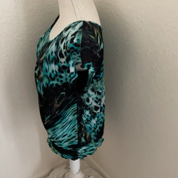 Worthington Woman’s Capped Sleeve Top Size Medium - Picture 2 of 8